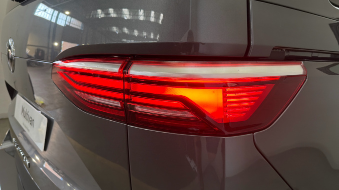 Volkswagen Multivan 1.5 TSI eHybrid Life 5dr 4MOTION DSG Estate - Image 36
